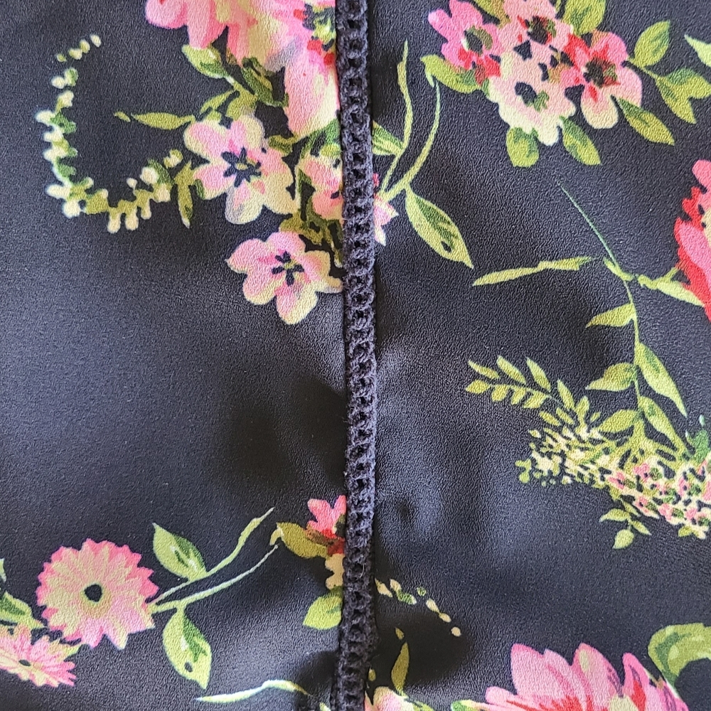 Floral Tank - Perfect for Spring - Picture 5 of 6